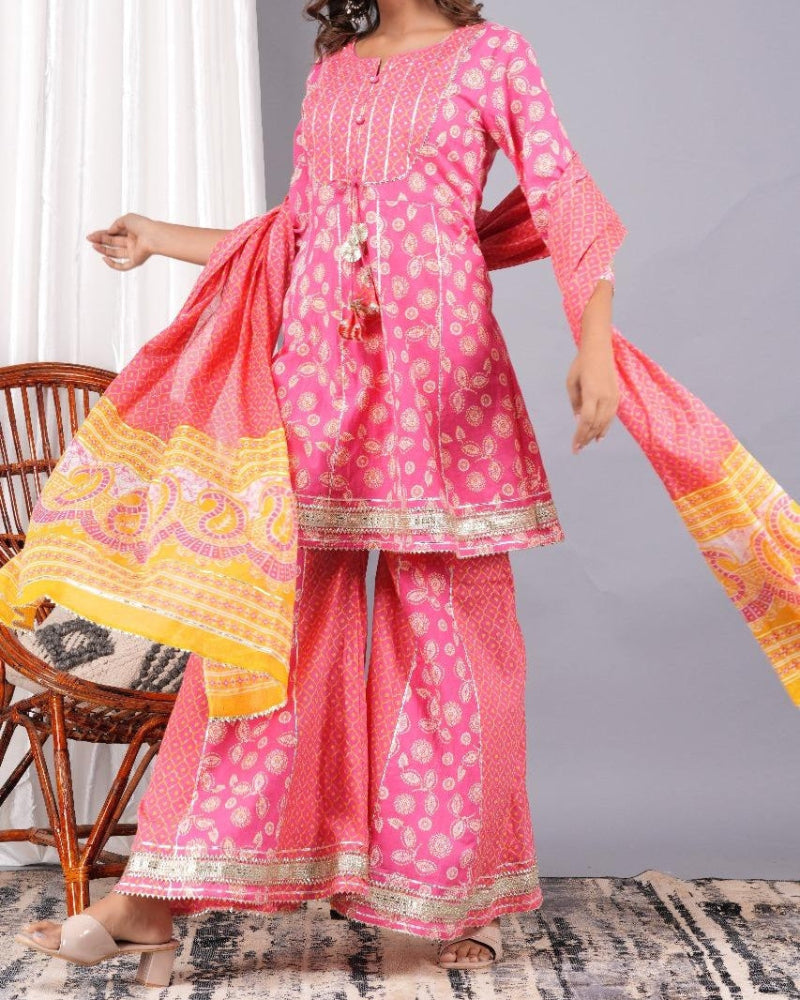 Vaidehi Pink Handblock Cotton Kurta Set With Gota Work