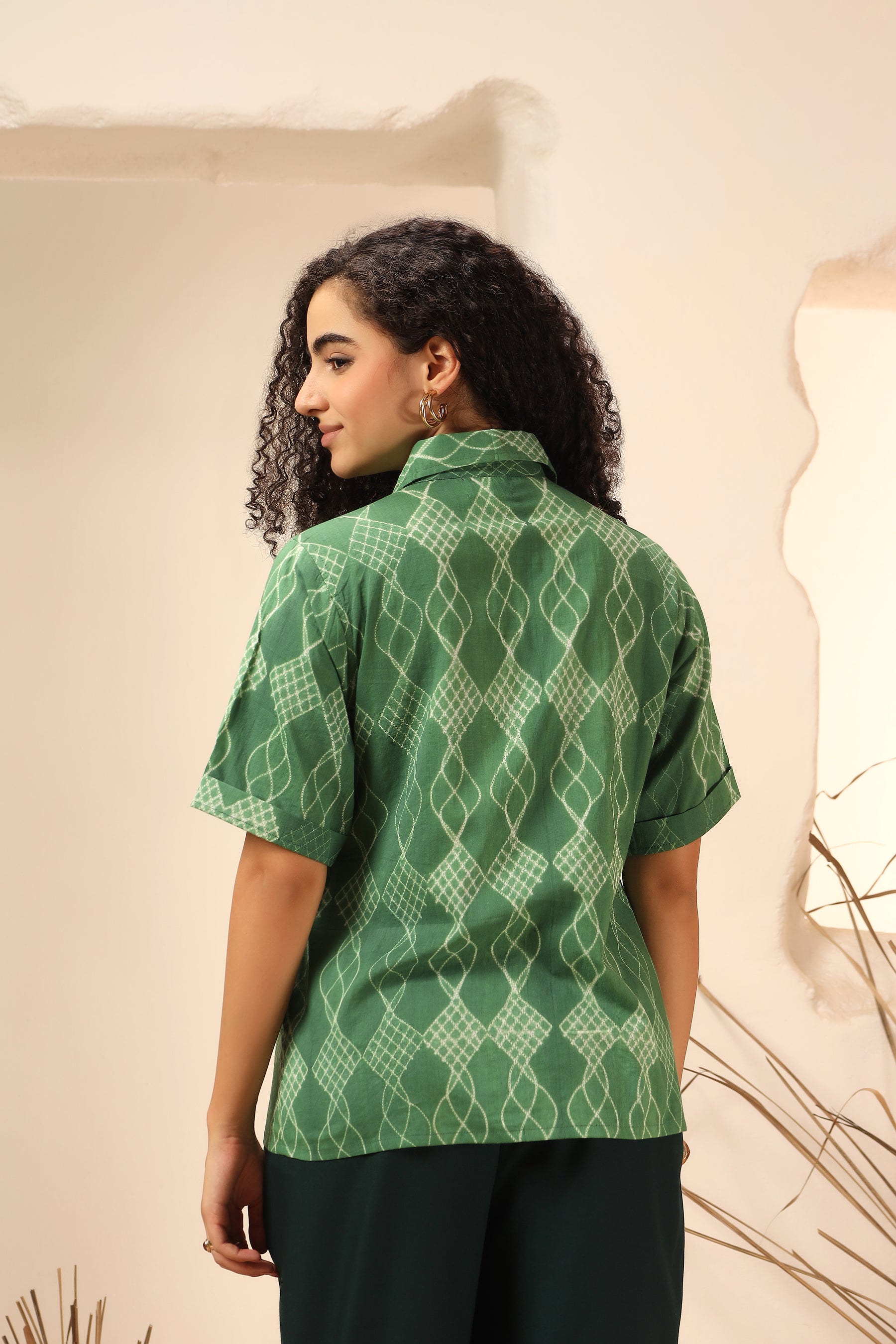 Khus green shibori tie-dye cotton shirt for women, relaxed fit - World of Toji