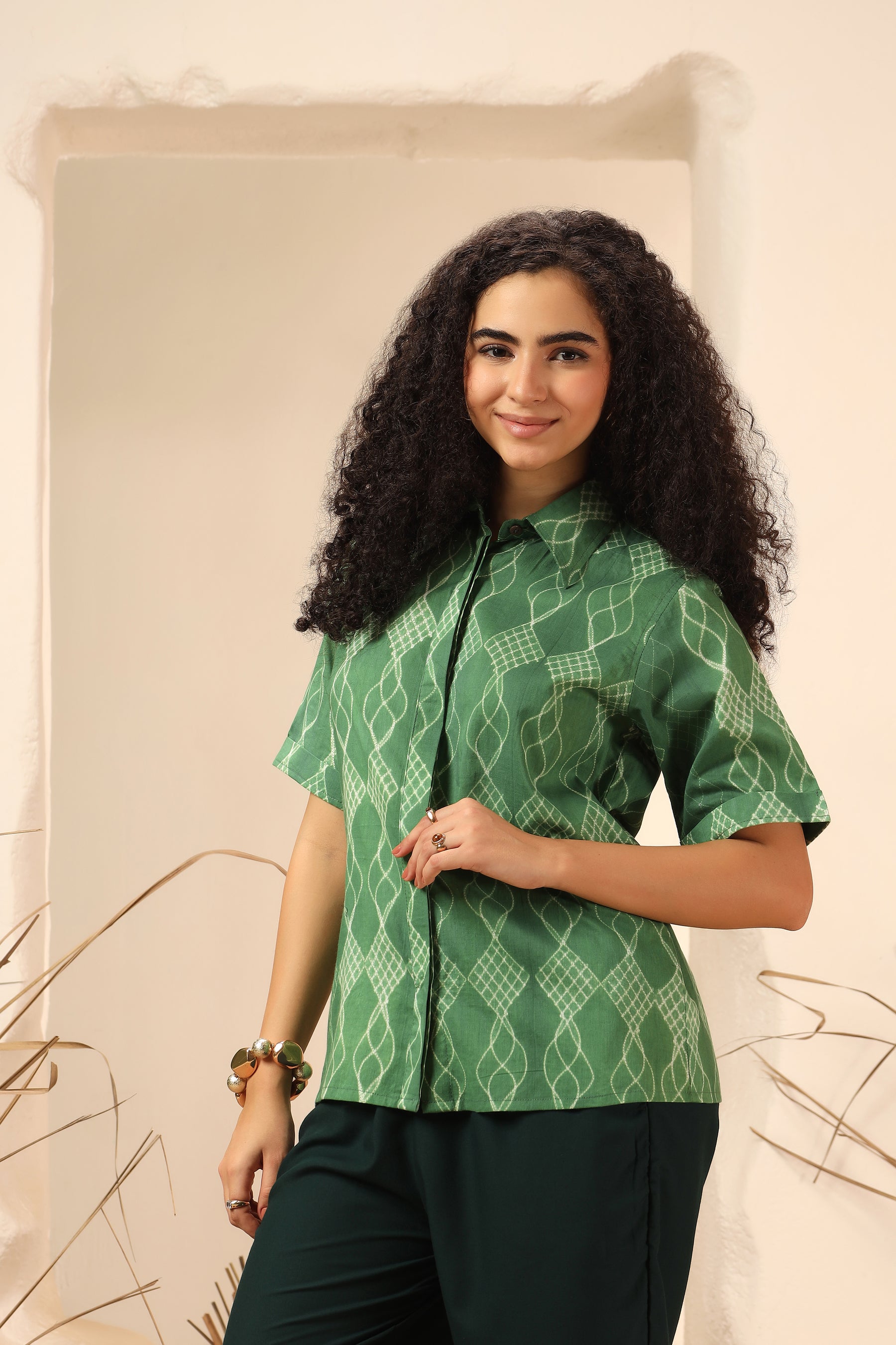 Khus green shibori tie-dye cotton shirt for women, relaxed fit - World of Toji