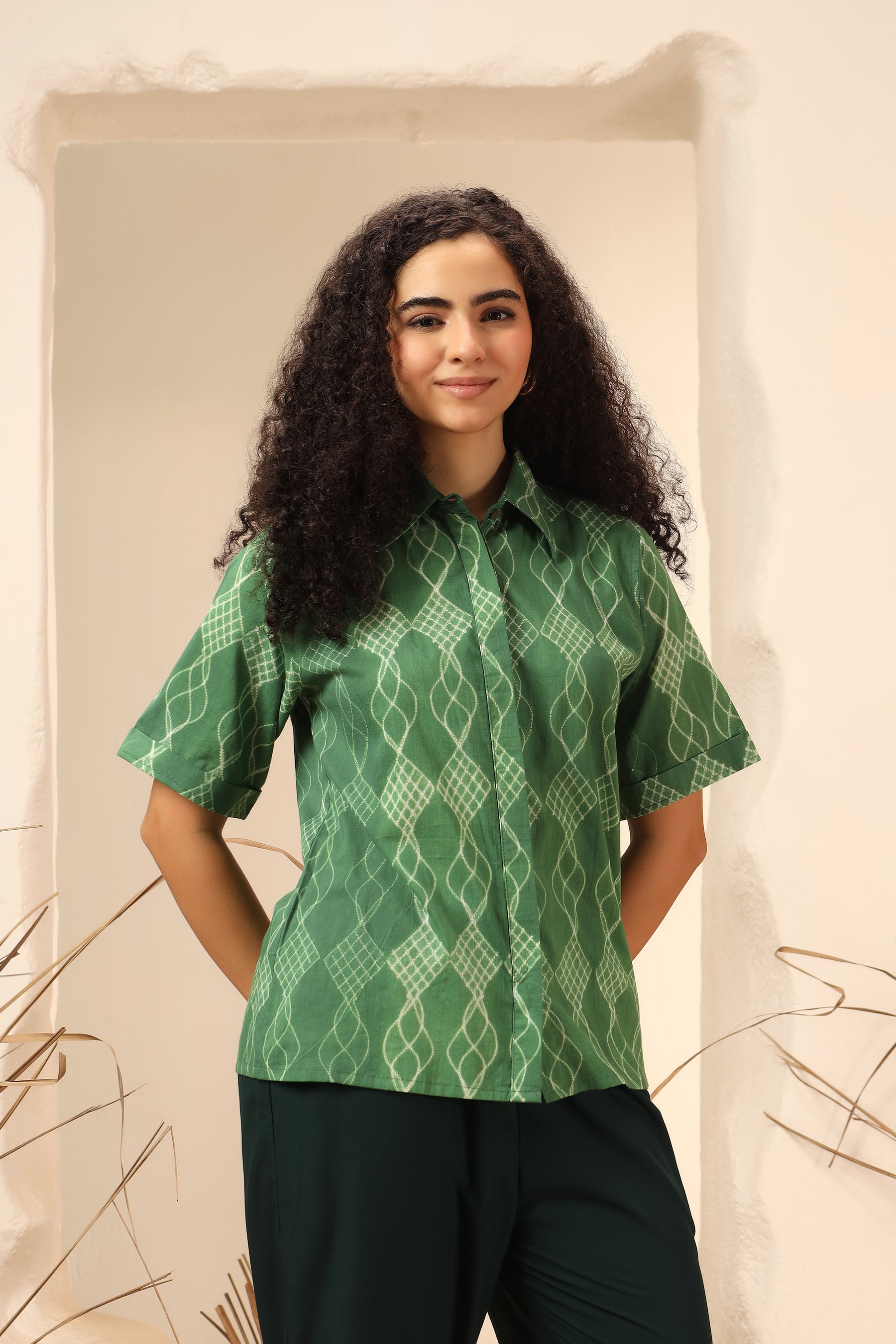 Khus green shibori tie-dye cotton shirt for women, relaxed fit - World of Toji
