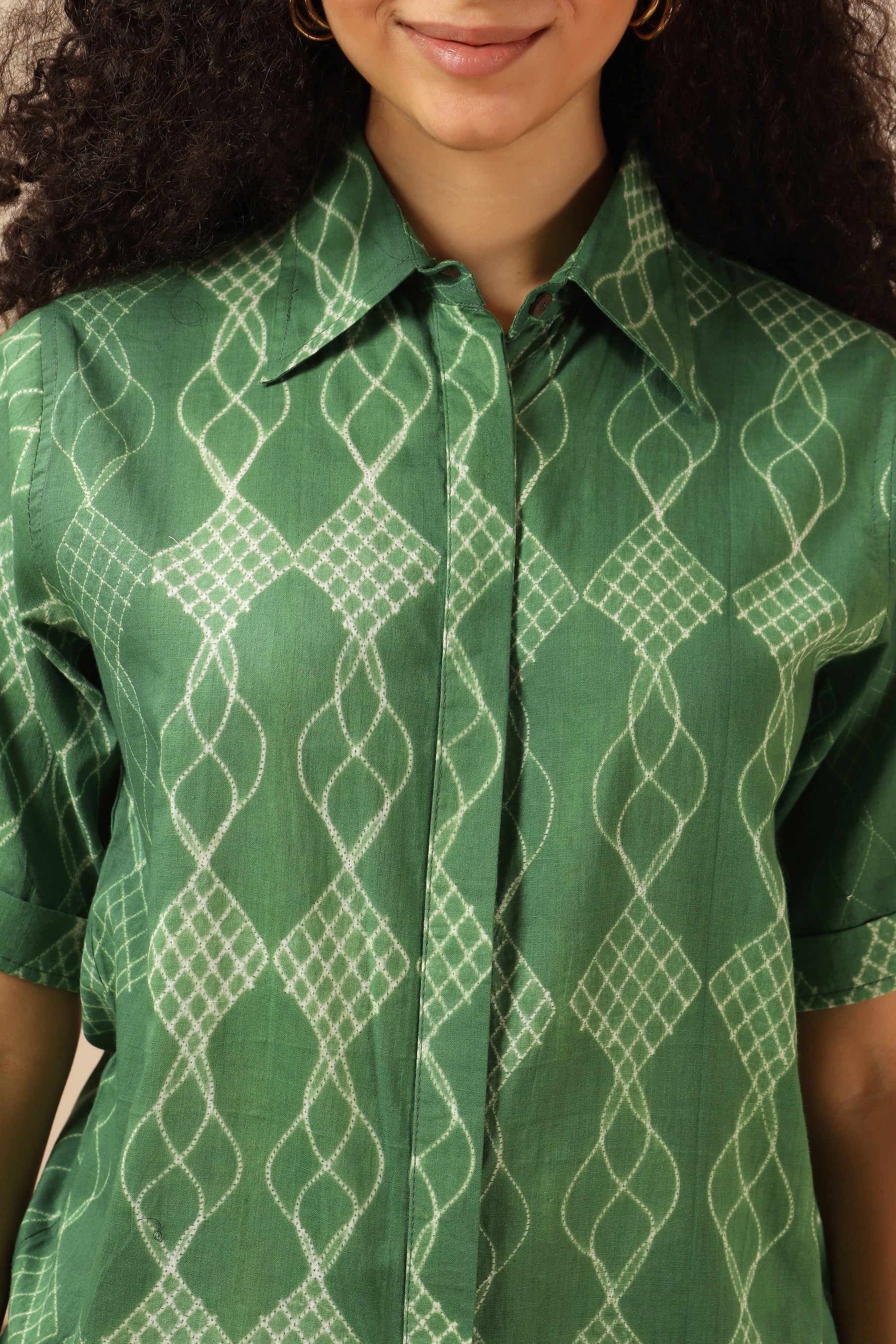 Khus green shibori tie-dye cotton shirt for women, relaxed fit - World of Toji