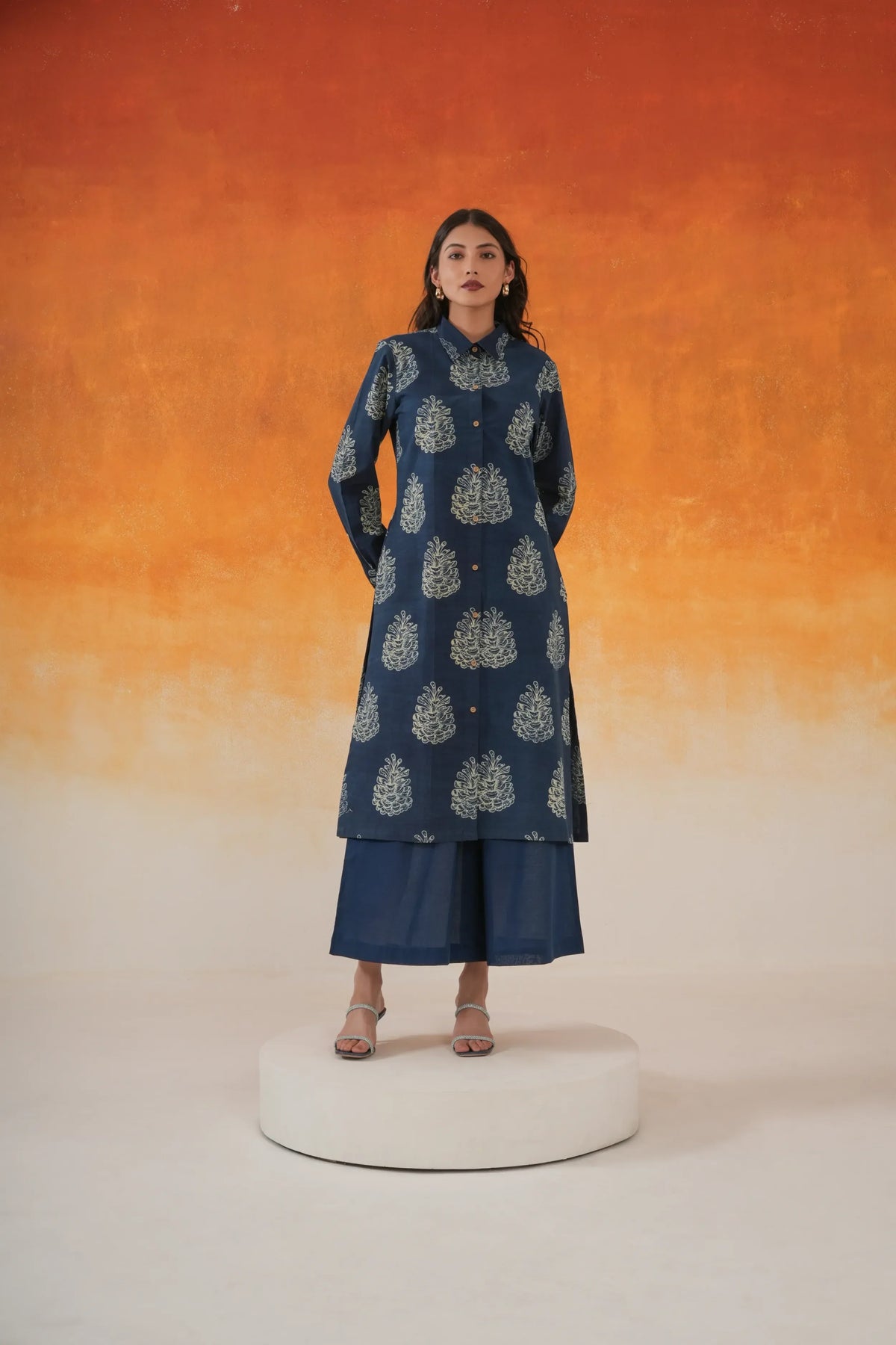 Pine shirt-style Ajrakh cotton kurta in indigo - World of Toji