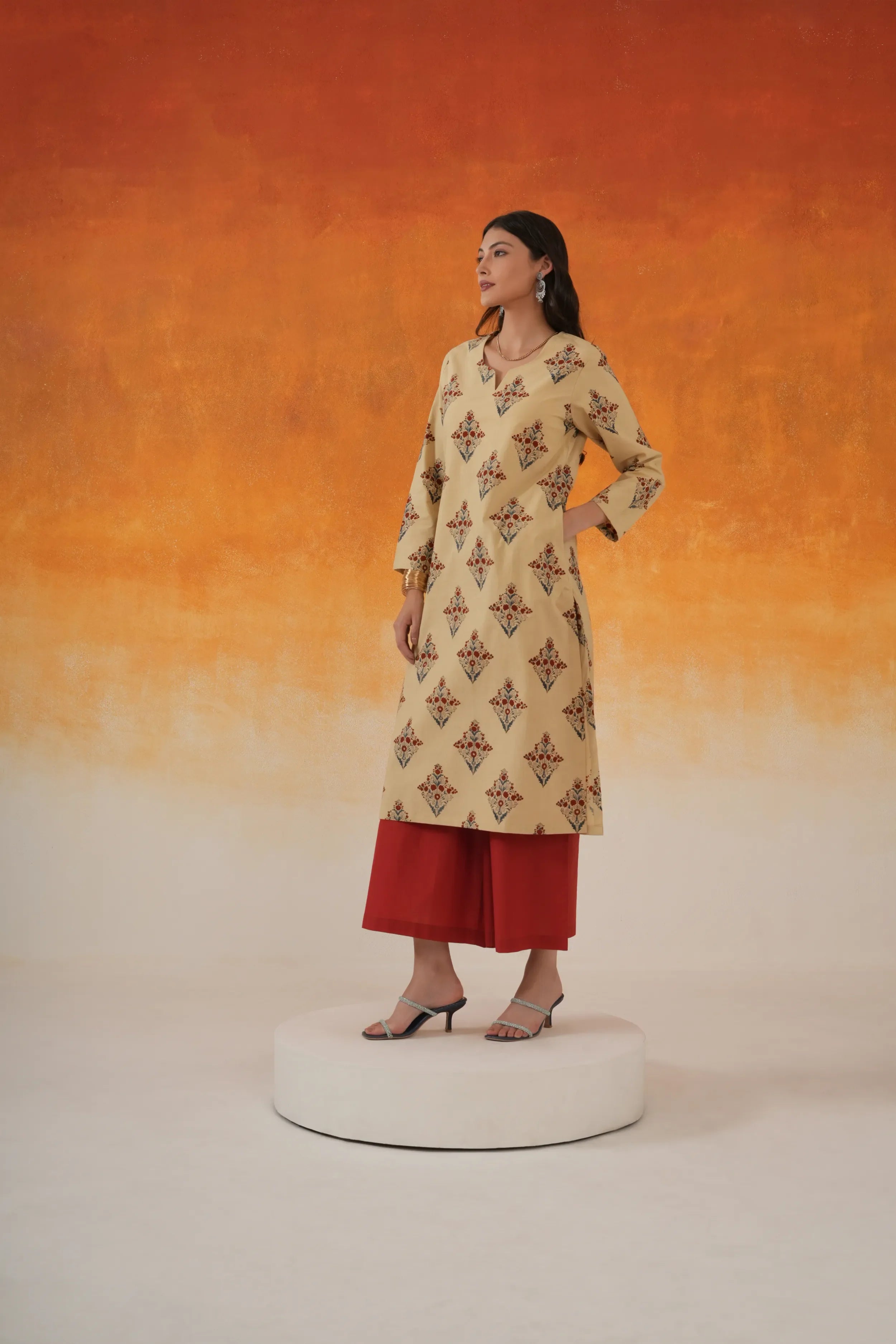 Buta straight Ajrakh cotton kurta set in ivory