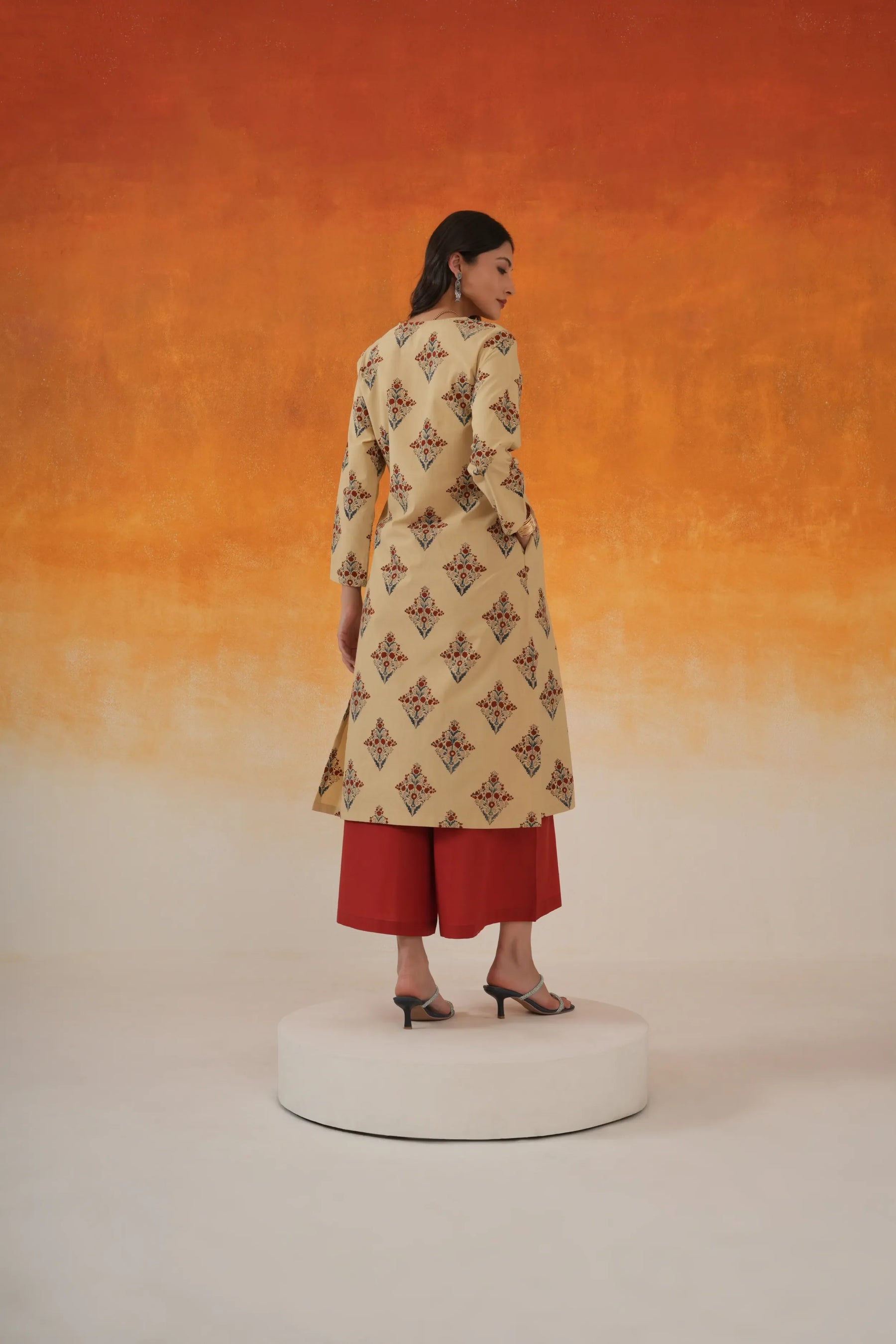 Buta straight fit Ajrakh cotton kurta set in ivory - World of Toji