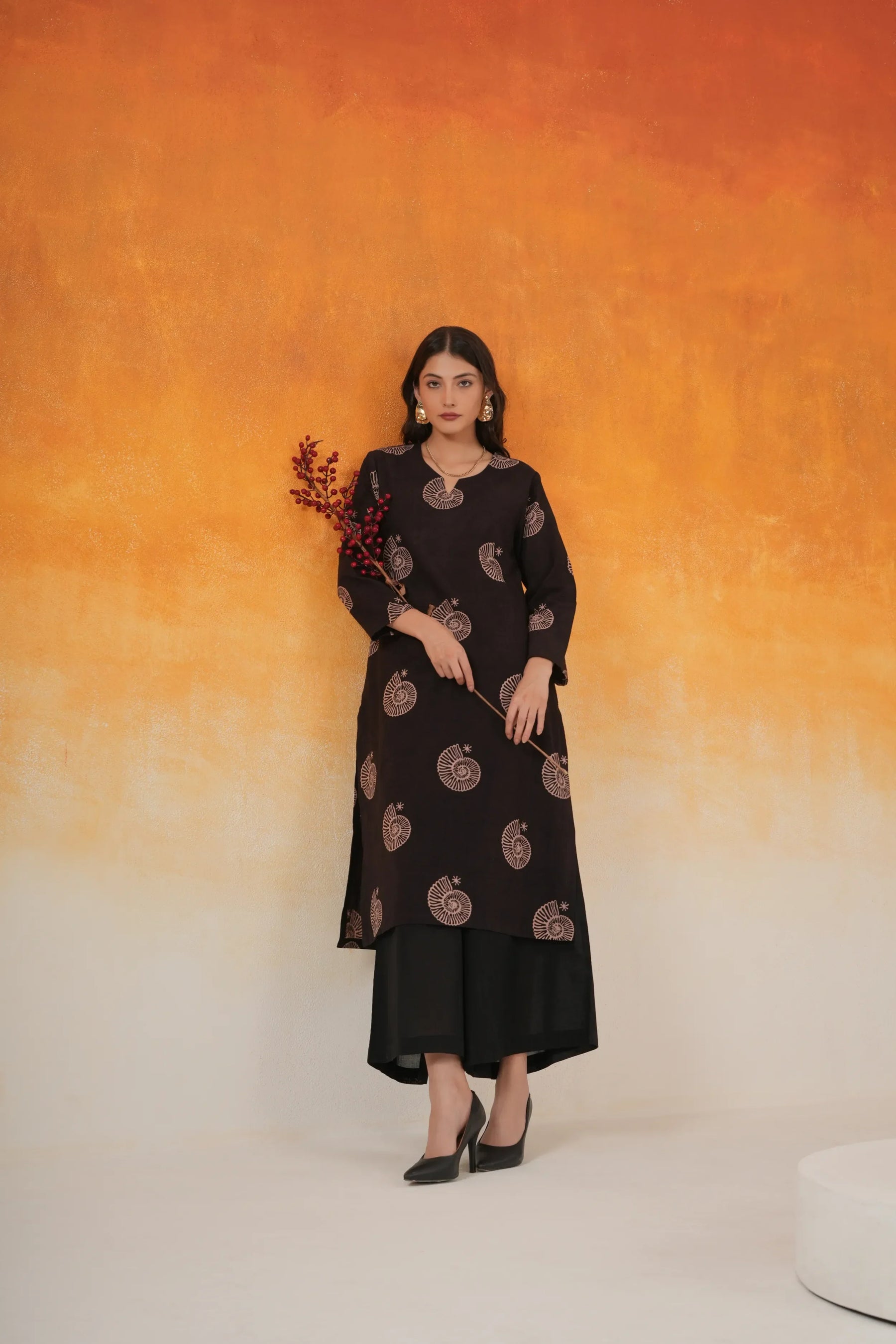 Conch straight Ajrakh cotton kurta in black - World of Toji