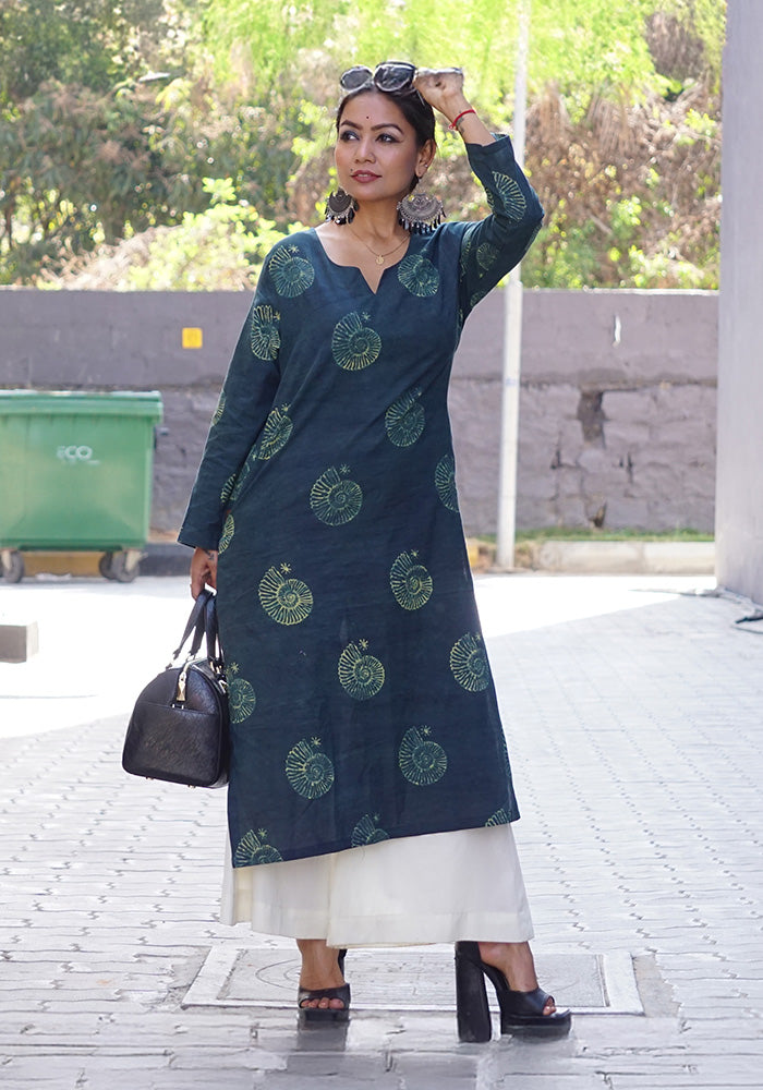 Conch straight Ajrakh cotton kurta set in bottle green - World of Toji