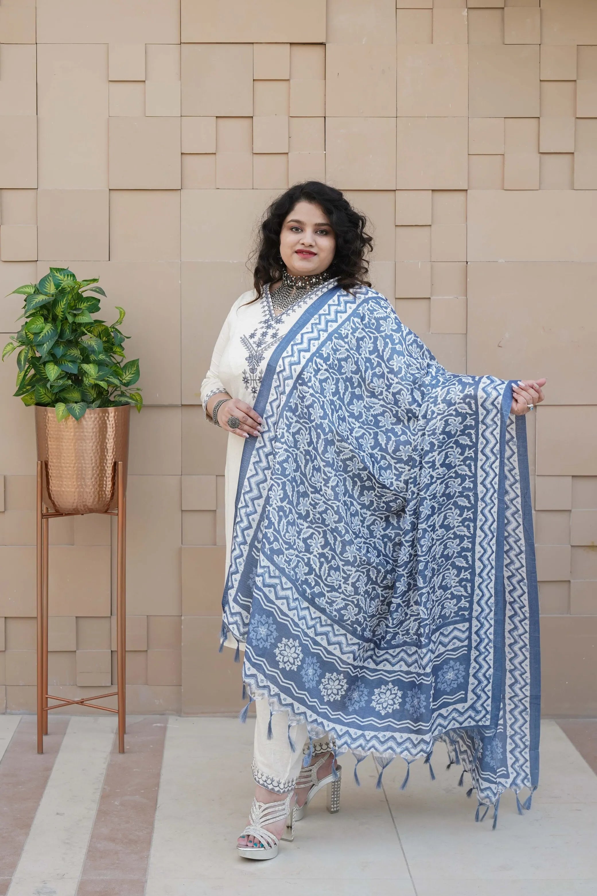 Neelvana Ivory Phulkari Embroidered Khadi Kurta Set With Bagru Handblock Dupatta
