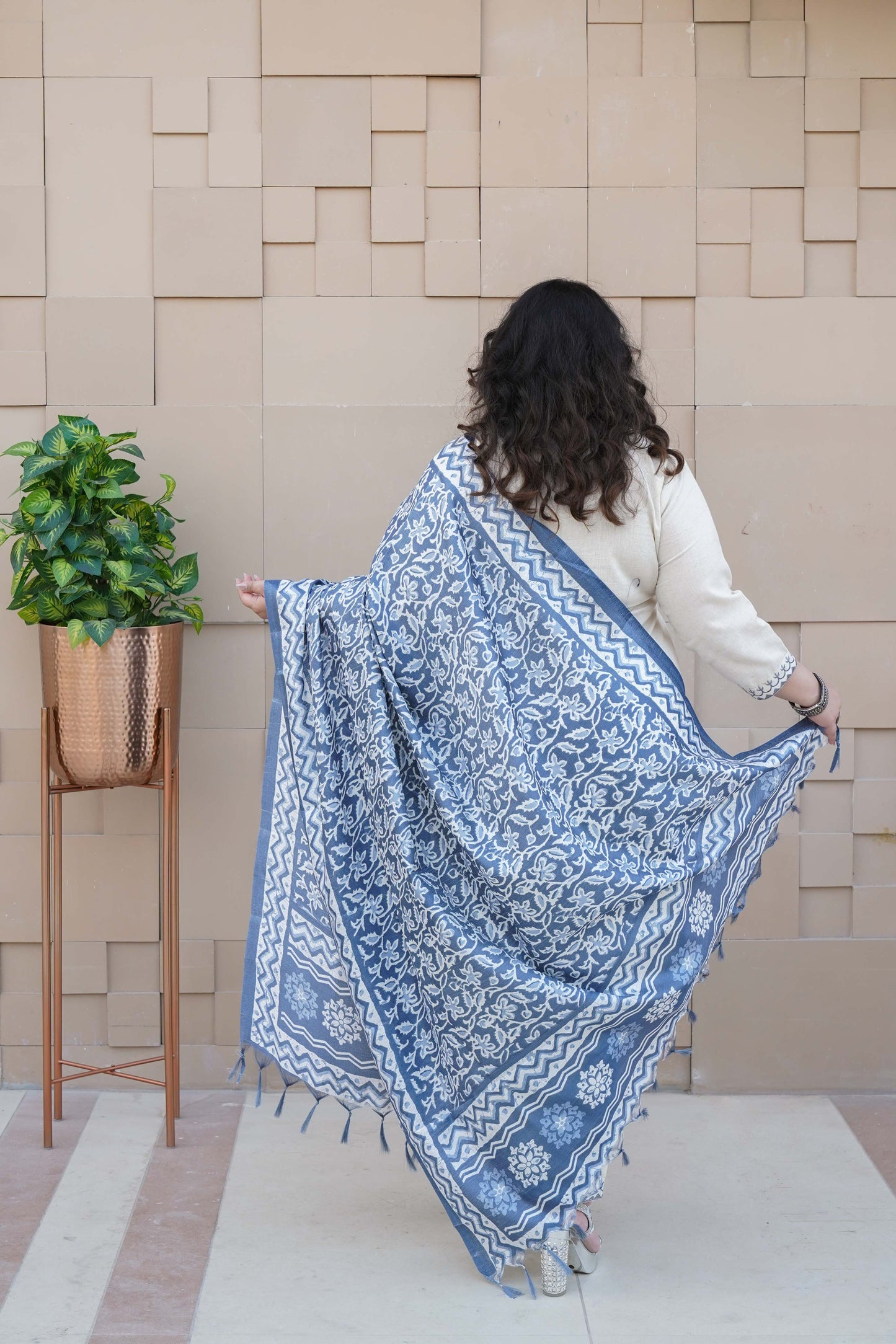Neelvana Ivory Phulkari Embroidered Khadi Kurta Set With Bagru Handblock Dupatta