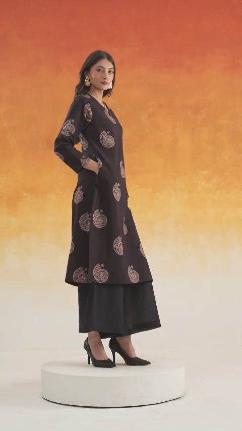 Conch straight Ajrakh cotton kurta set in black - World of Toji
